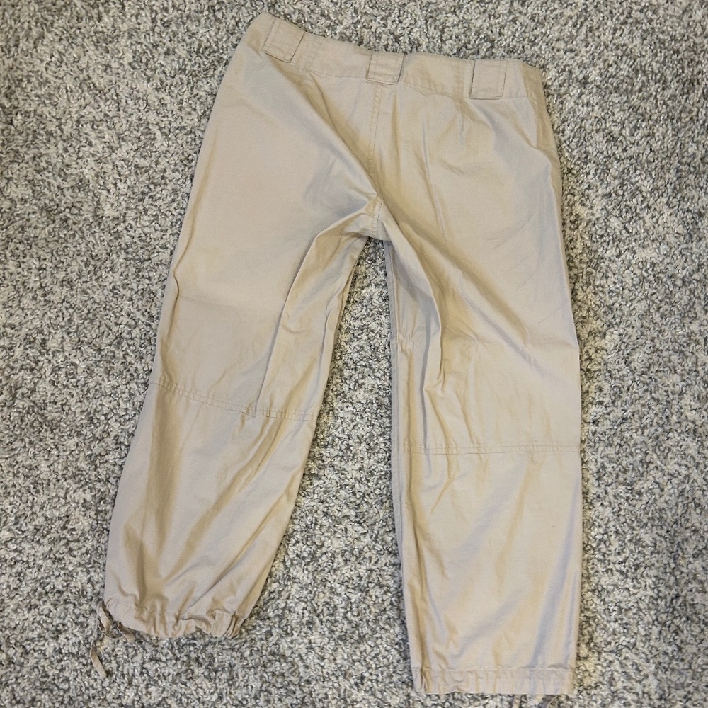 Tan pants - Picture 2 of 4